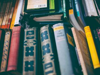 Zdjęcie do artykułu: Najciekawsze serie książkowe, które warto zacząć